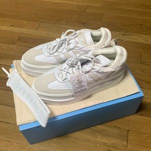 IVP Super Super Sleek 72 US women size 7 1/2.